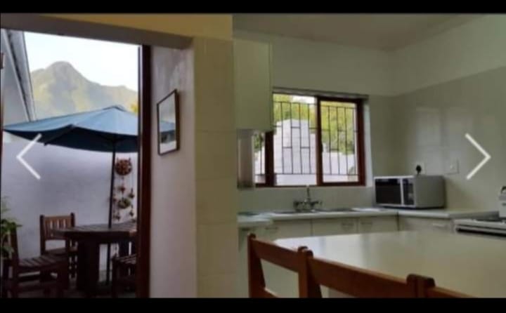 4 Bedroom Property for Sale in Glen Barrie Western Cape